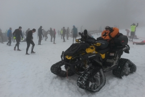 ťažká práca horského záchranára