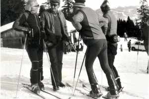 Pred ZS na Holiach, vzadu „Ponorka“, asi 1978